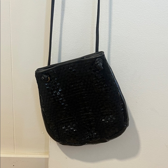 Sharif Elegant Black Sequin Crossbody Bucket Bag - Picture 2 of 12
